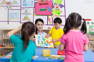 国家网信办发布《互联网直播服务管理规定》，明确“双资质”